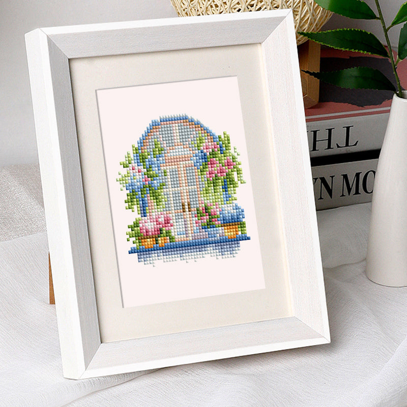 Framed FloraleFenster diamond painting mini kunst artwork, featuring vibrant floral patterns and colors.